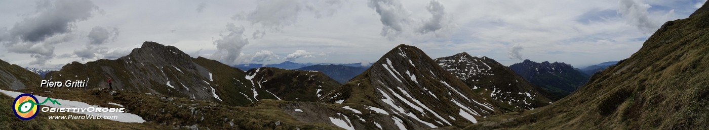 57 Verso la base di salita del versante nord di Cima degli Agnelli.jpg